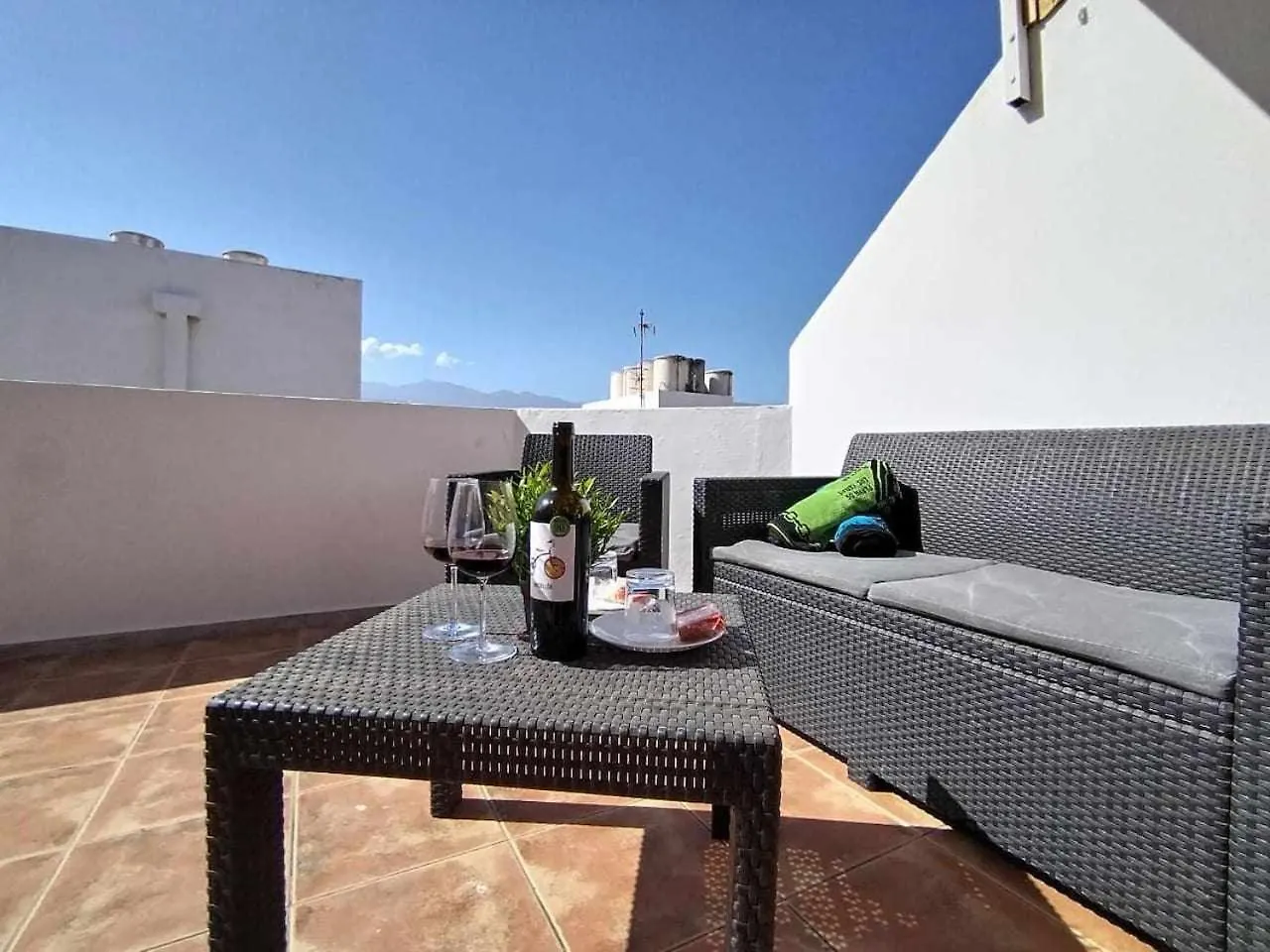 Rentenerife Kitesurf & Chill El Medano Испания