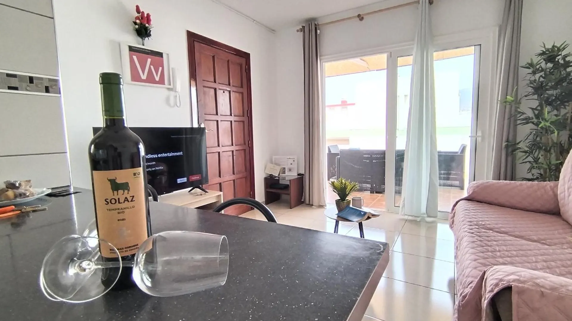 Контакты Rentenerife Kitesurf & Chill El Medano